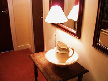 Barons Court 3* Wolverhampton